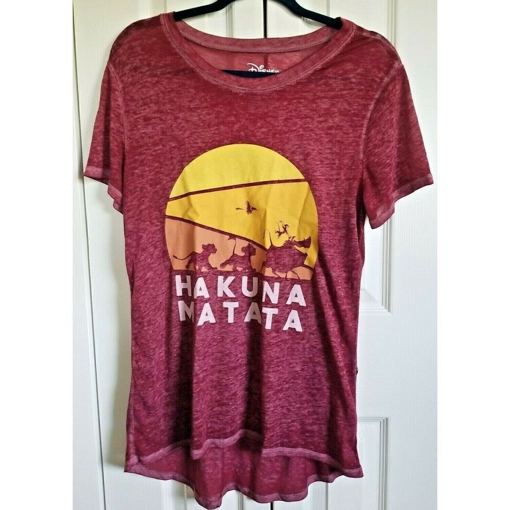Disney Lion King Size Large Hakuna Matata Lightweight‎ T Shirt Women’s Thin